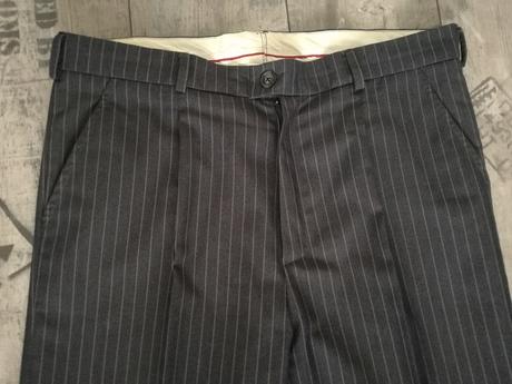 Oblek veľkosť 52, 52