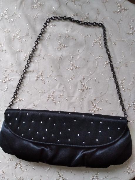 Čierna spoločenská kabelka,