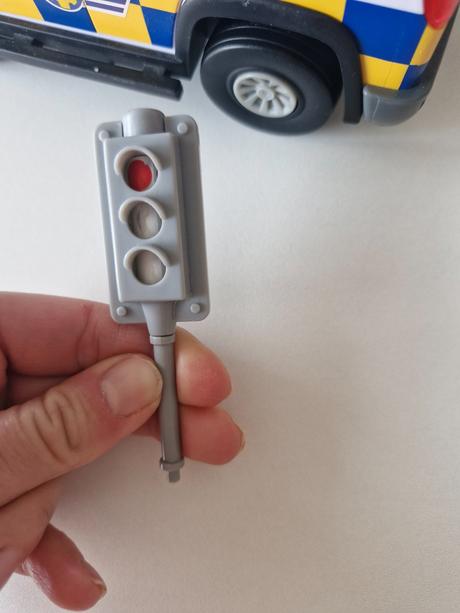 Polícia požiarnik sam, 