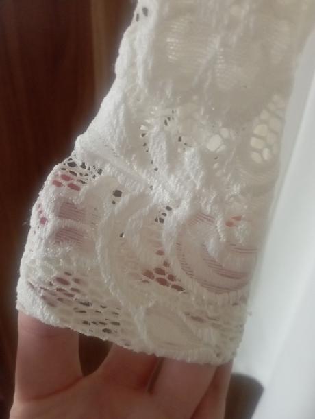 Čipkované šaty, m