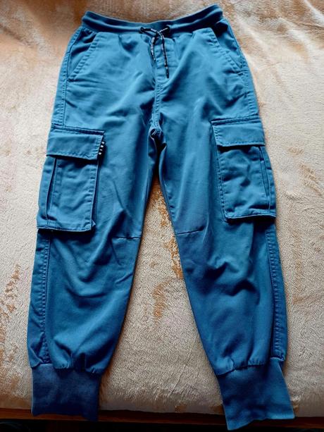 Nohavice, reserved,152