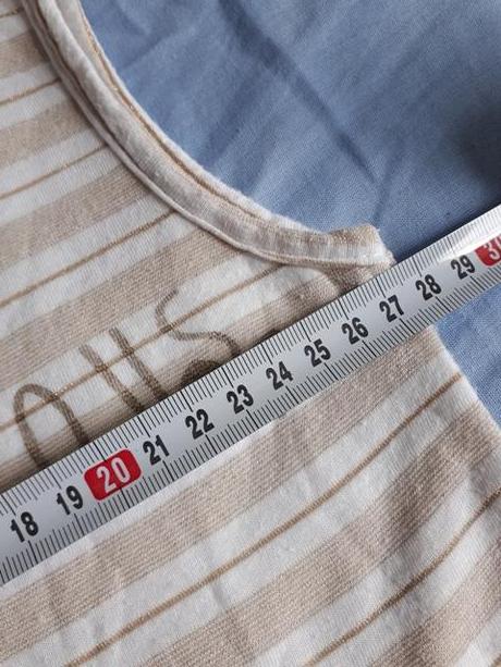 Saty s bezovym topom, 116