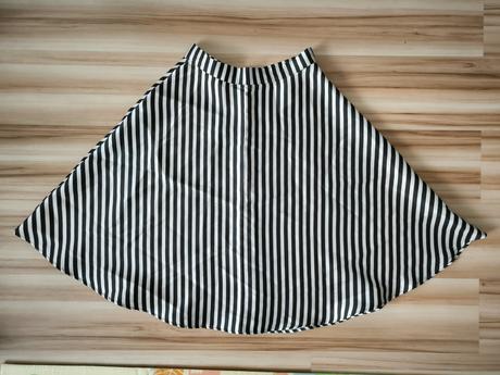 Midi sukňa pruhovaná, m