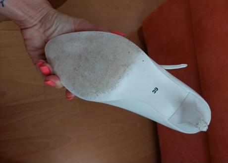 Biele poltopanky, 39