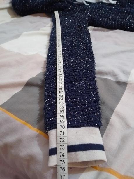 Pyžamový overal, 34