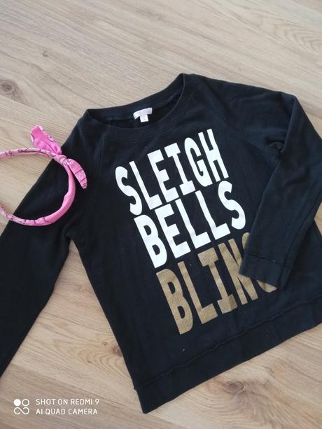 Čierna mikina s nápismi, 140