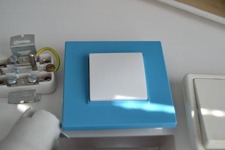 Rôzne komponenty elektrickej inštalácie 6ks, 