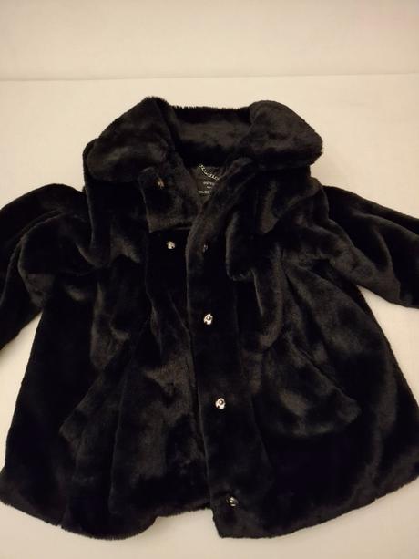 Cierny kozusok top stav velkost  m, esmara,m