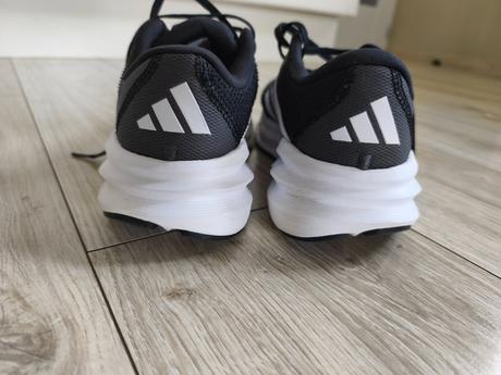 Tenisky adidas, adidas,42