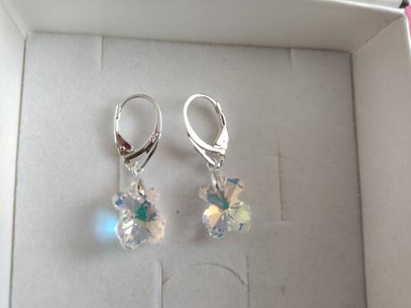 Medvediky naušnice, 