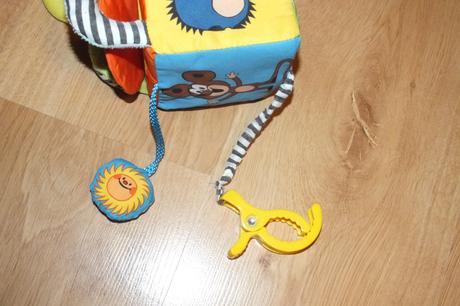 Interaktivne zvukove kocky vyborny stav, 