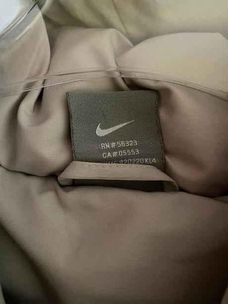 Prešívaná bunda zn.nike s kožušinovou kapucňou č.x, nike,xl