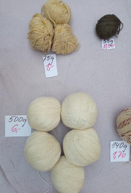 Zbytky vlny, aj jednotlivo,