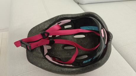 Cyklistická prilba, s