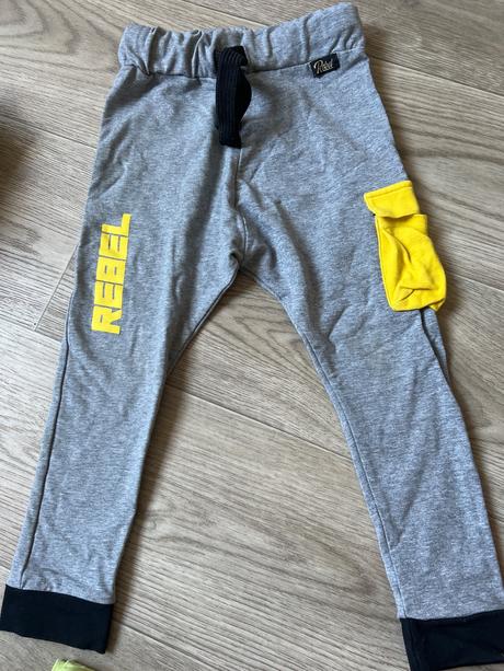 Teplaky, rebel kids,104