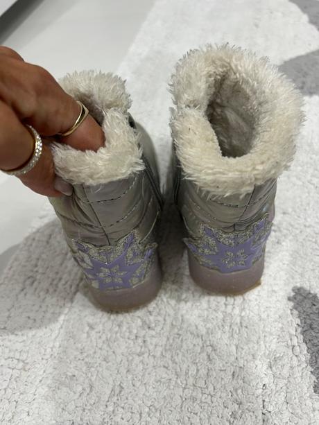 Frozen elza snehule, 27