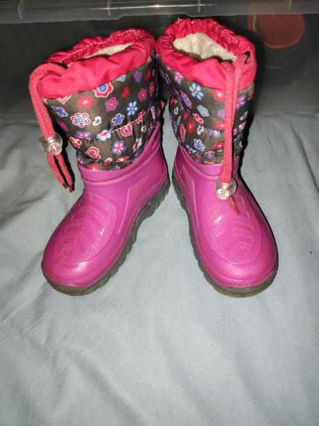 Nádherné praktické gumáky /čižmy, 24