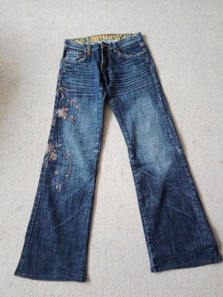 Rifle so zdobením, 28