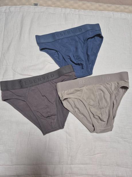 Slipy, reserved,m