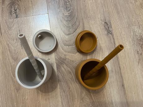 Liewood poháre/hrnčeky s vrchnákom aj slamkou., 