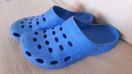 Predám šlapky modré pánske krosky., 38