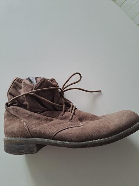 Hnede prechodne cizmy, humanic,39
