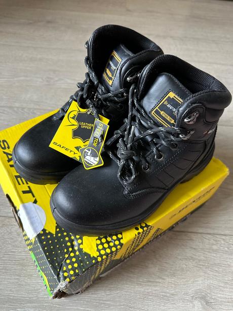 Topánky prechodné,turistické, spevnené dunlop, dunlop,37