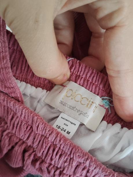 Menčestrová sukňa na traky, 92