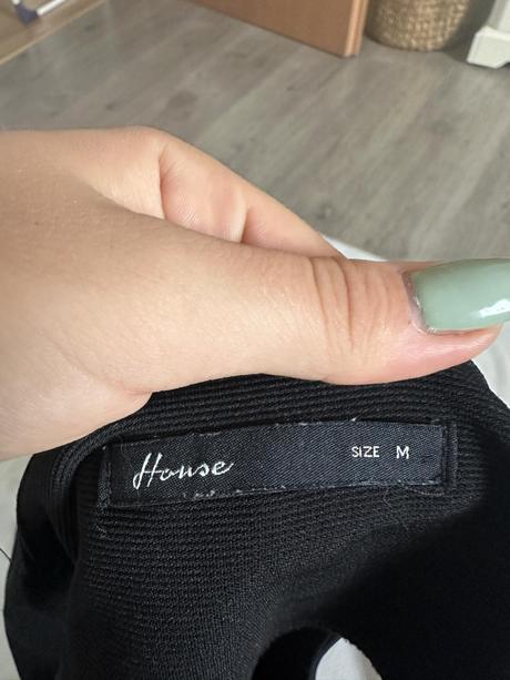 Blúzka s volanmi, house,38