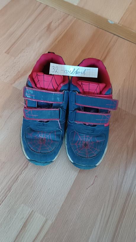 Predám chlapčenské botasky, 32
