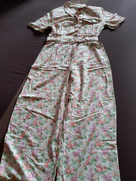 Kvietkovaný overal, m