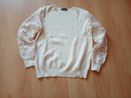 Pulóver s čipkovanými rukávmi m/l, m