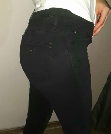 Guess nohavice, guess,26