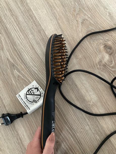 Elektrická kefa na vyrovnávanie vlasov, 