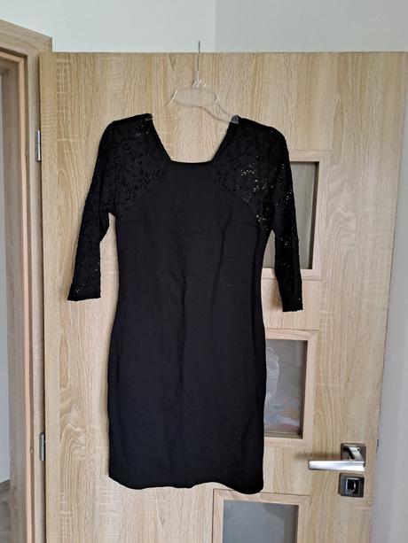 Spolocenske saty, 36