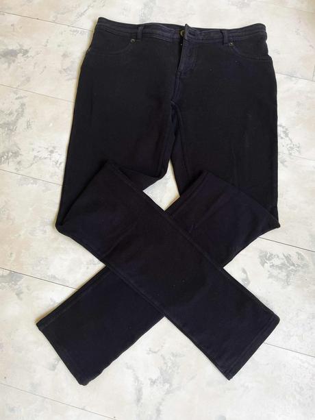 Džegíny, tezenis,m