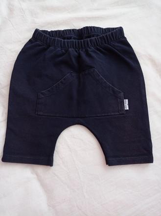 Teplákové šortky, 116