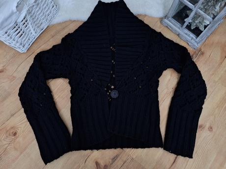 Nádherný sveter s-m, s