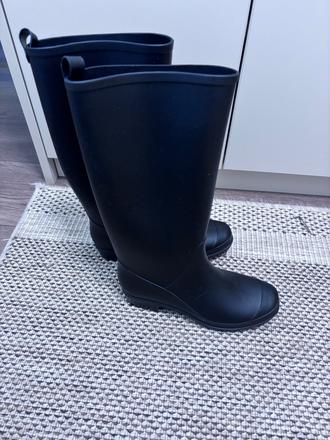 Gumaky top stav, reserved,36