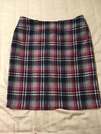 Károvaná vlnená sukňa, 36