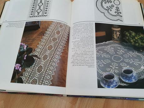 Kniha háčkovana čipka, 