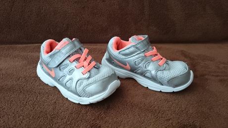 Šedé dievčenské tenisky zn. nike (č. 25), nike,25