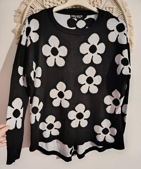 Sveter s kvetmi, select,m