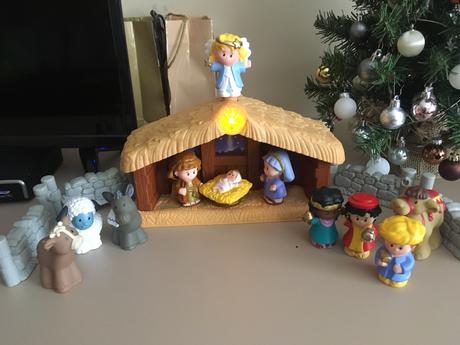 Detský betlehem hrajuci a svietiaci, 