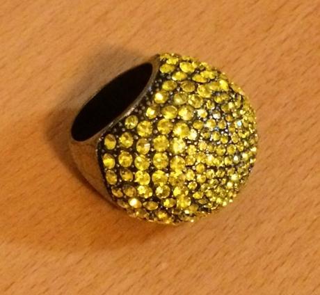 Velky trblietavý koktejlový prsten mango touch, mango