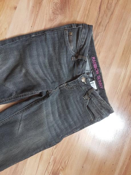 Pohodlné elastické rifle, 164