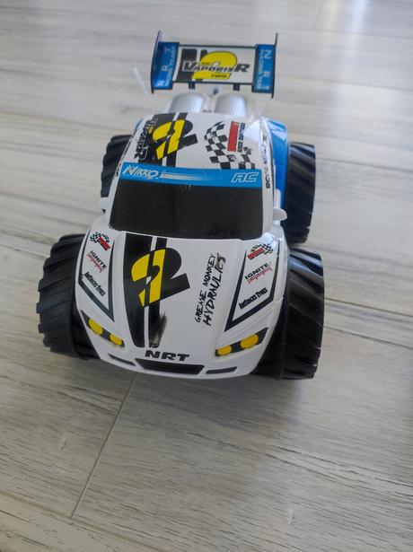 Autíčko na ovládanie, 