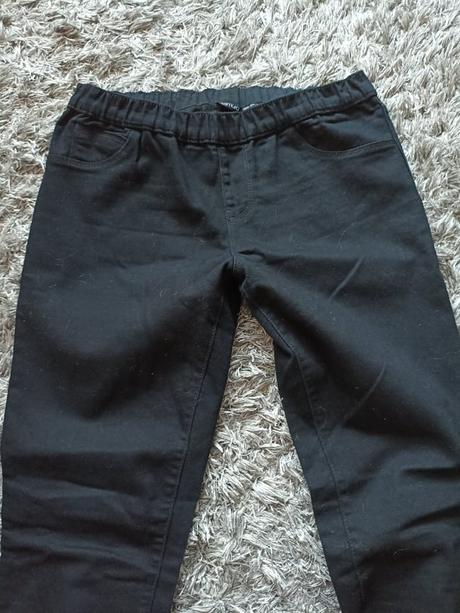 Čierne džegínsy, esmara,m