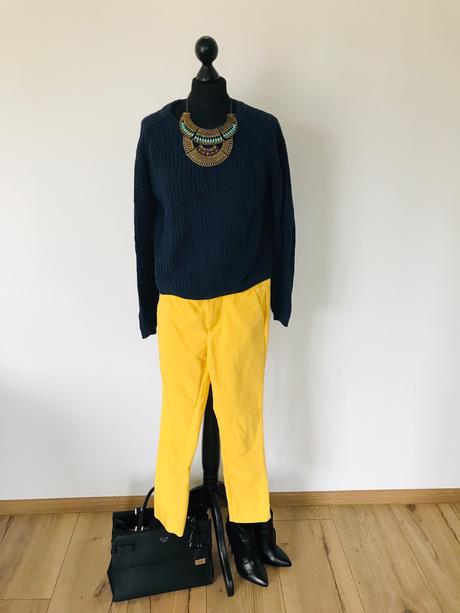 Sveter tmavomodrý, s