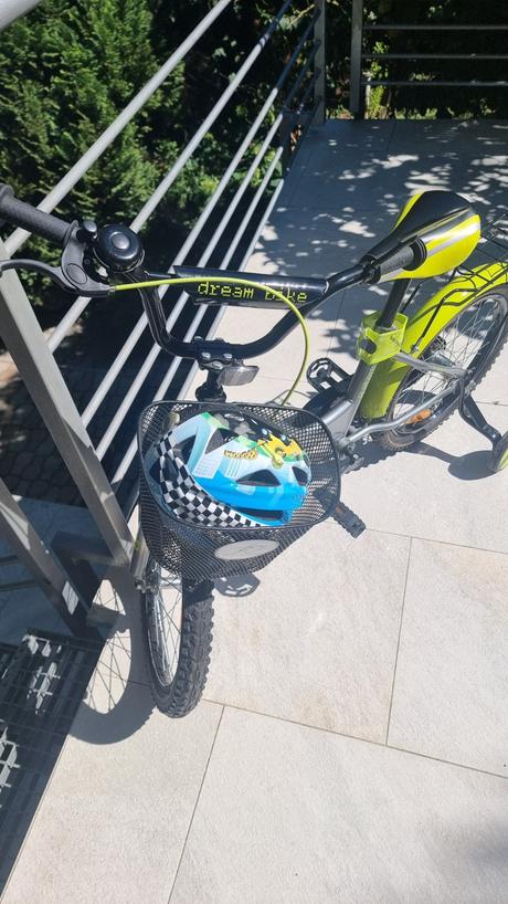 Ako nový bicykel s pomocnými kolieskami a košíkom, 16